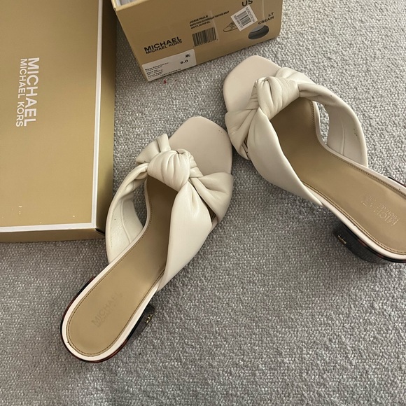 Michael Kors Josie Mule Cream Size 8 - Picture 5 of 7